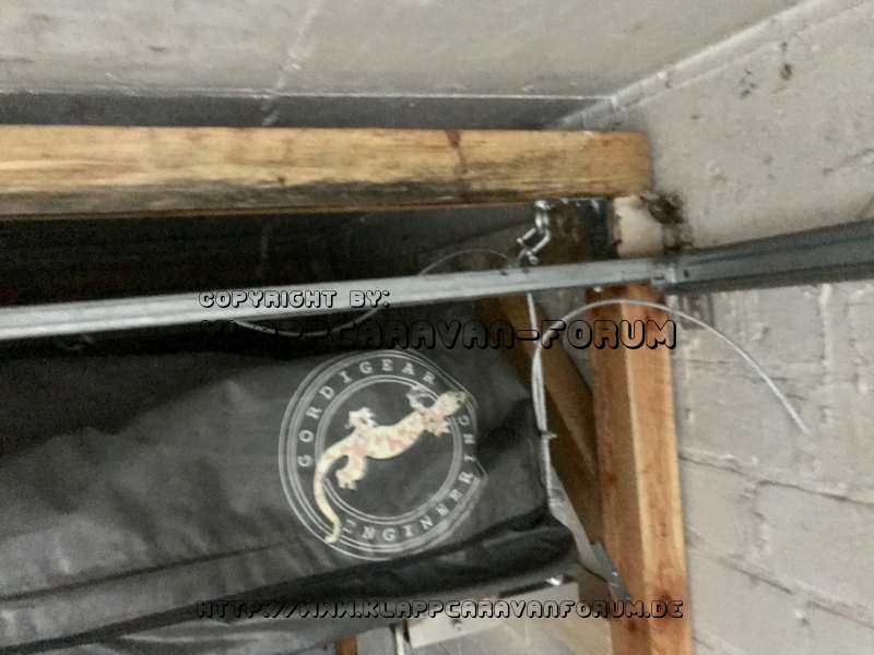 Zeltlift für Anhängerzelt in Garage