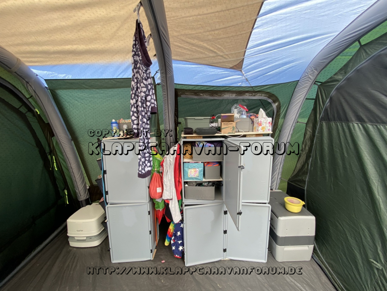 Campingschrank aus Euroboxen mit Regalböden