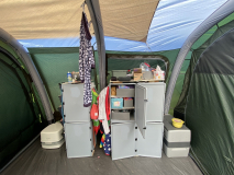 Campingschrank aus Euroboxen mit Regalböden