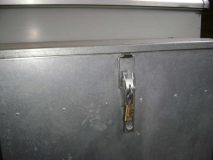 abschließbarer Deichselkasten, auf dem man sogar stehen kann