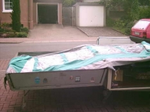 Den Hänger aufklappen