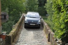 Manchmal gehts halt eng zu - 3 - Brücke bei Conques - Aveyron