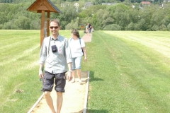 Nahe am Sommer 2010 - 12 - Barfusspfad Bad Sobernheim - Unterwegs auf verschiedenen Untergruenden