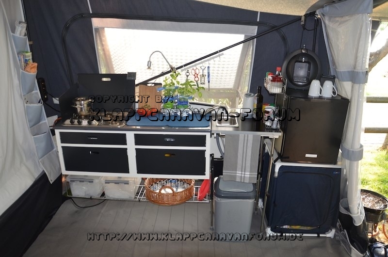 Küche mit selbst gebauter Spülenplatte