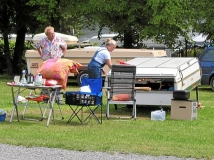 SuperGT und Frau bauen ihren Klapper auf